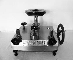 UY-60T600T活塞式压力技术改进 UY-60T600T活塞式压力技术改进